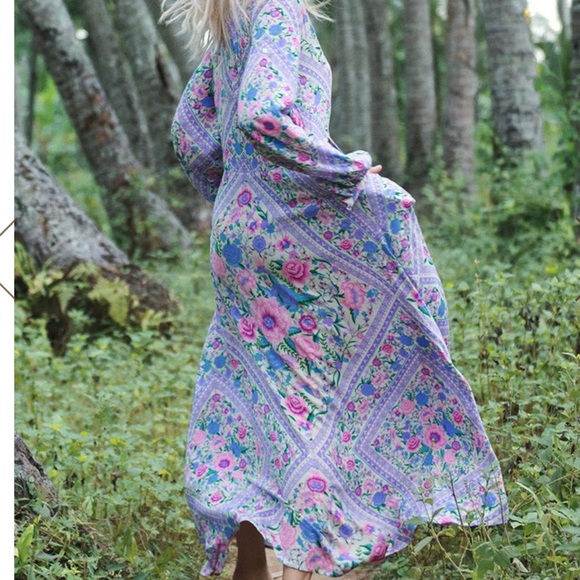 Babushka Mary Kate Maxi Dress - Picture 3 of 8